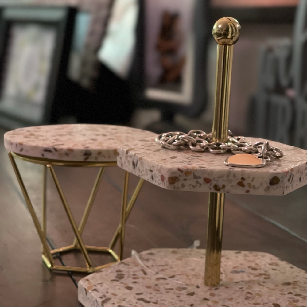 Marble jewelry stand